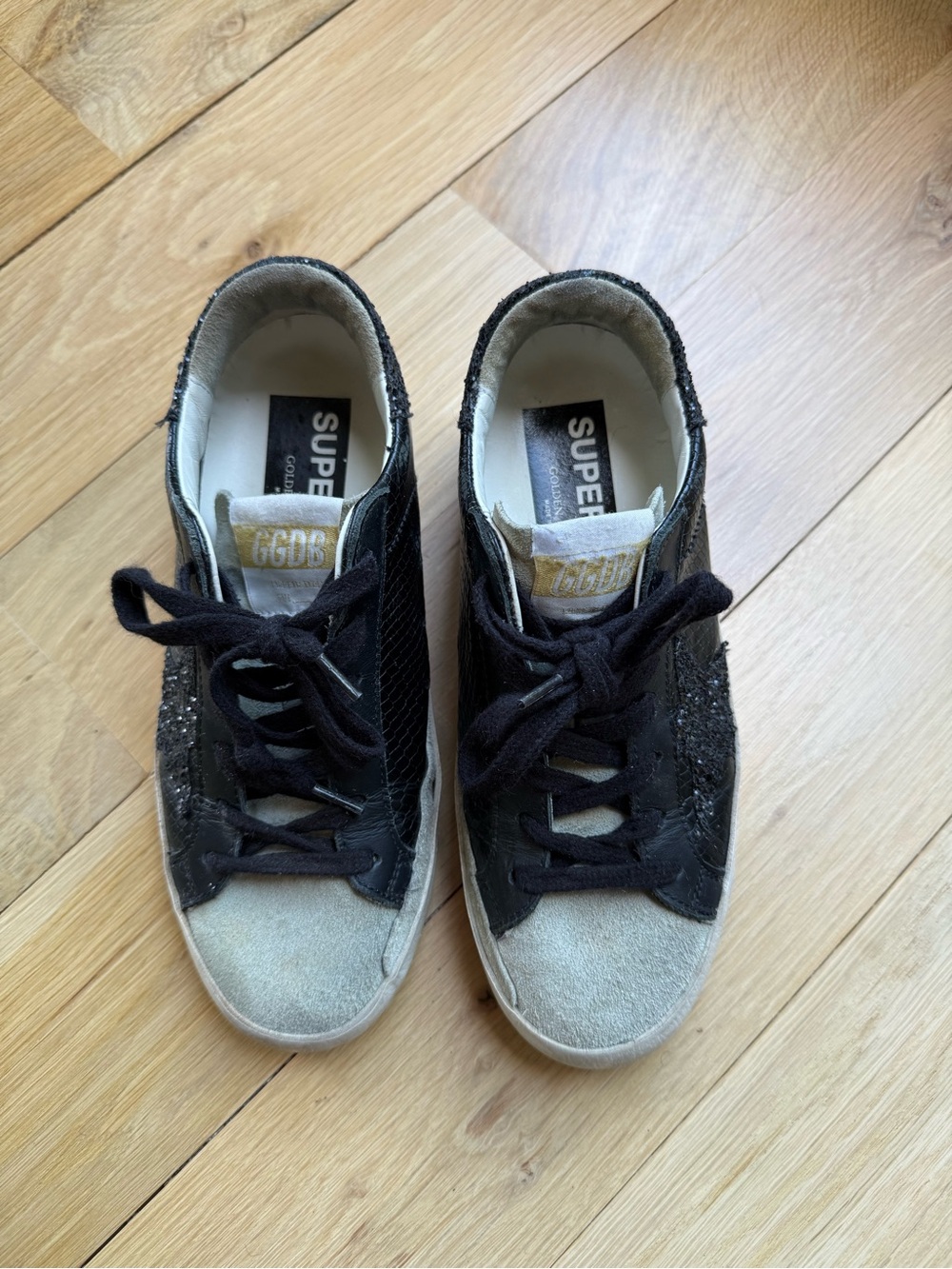 Golden Goose Superstar Low top Sneakers in Black Croc Embossed Leather - Picture 4 of 7